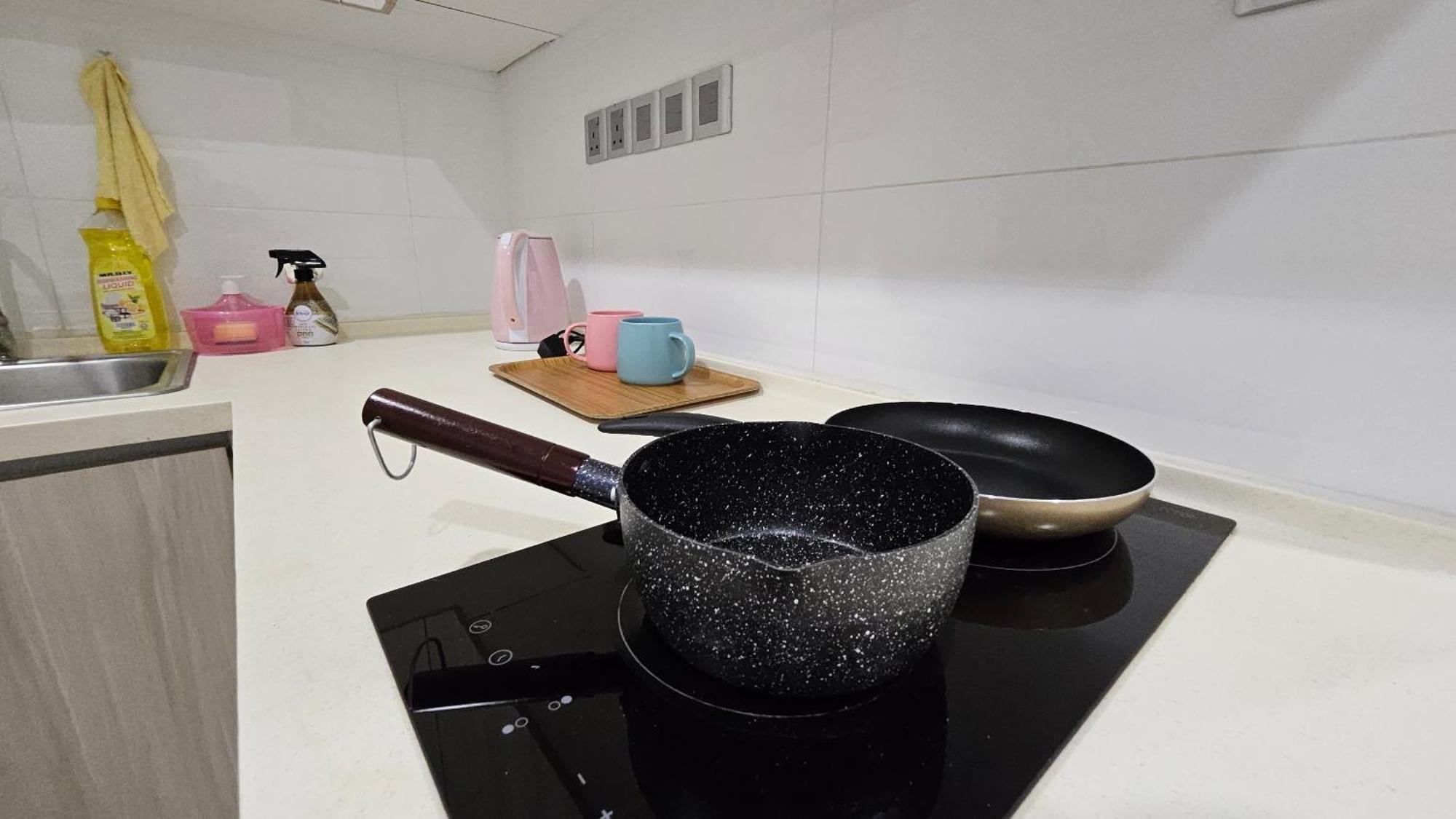 Paragon Suites Studios With Private Jacuzzi Near Ciq Rts 조호르 바루 외부 사진