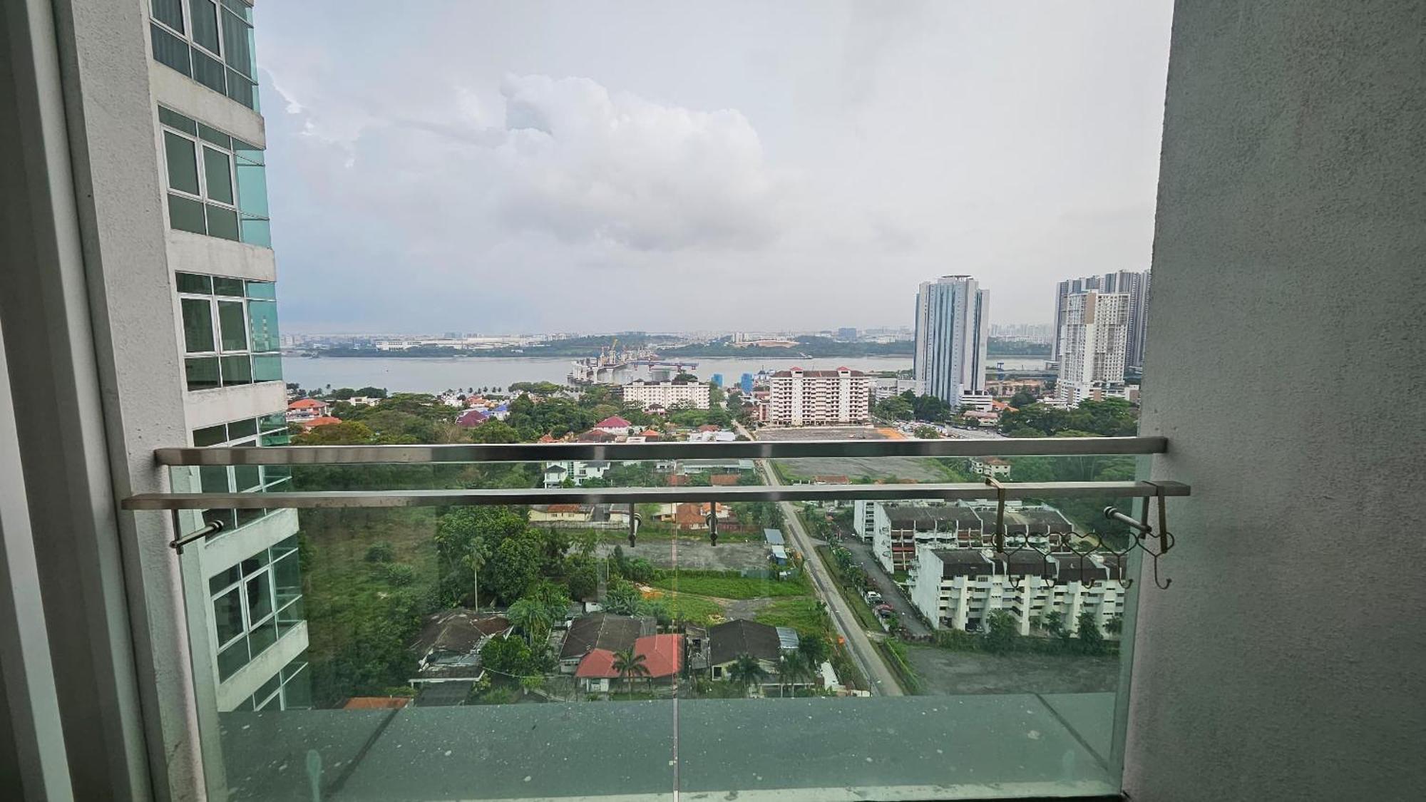Paragon Suites Studios With Private Jacuzzi Near Ciq Rts 조호르 바루 외부 사진