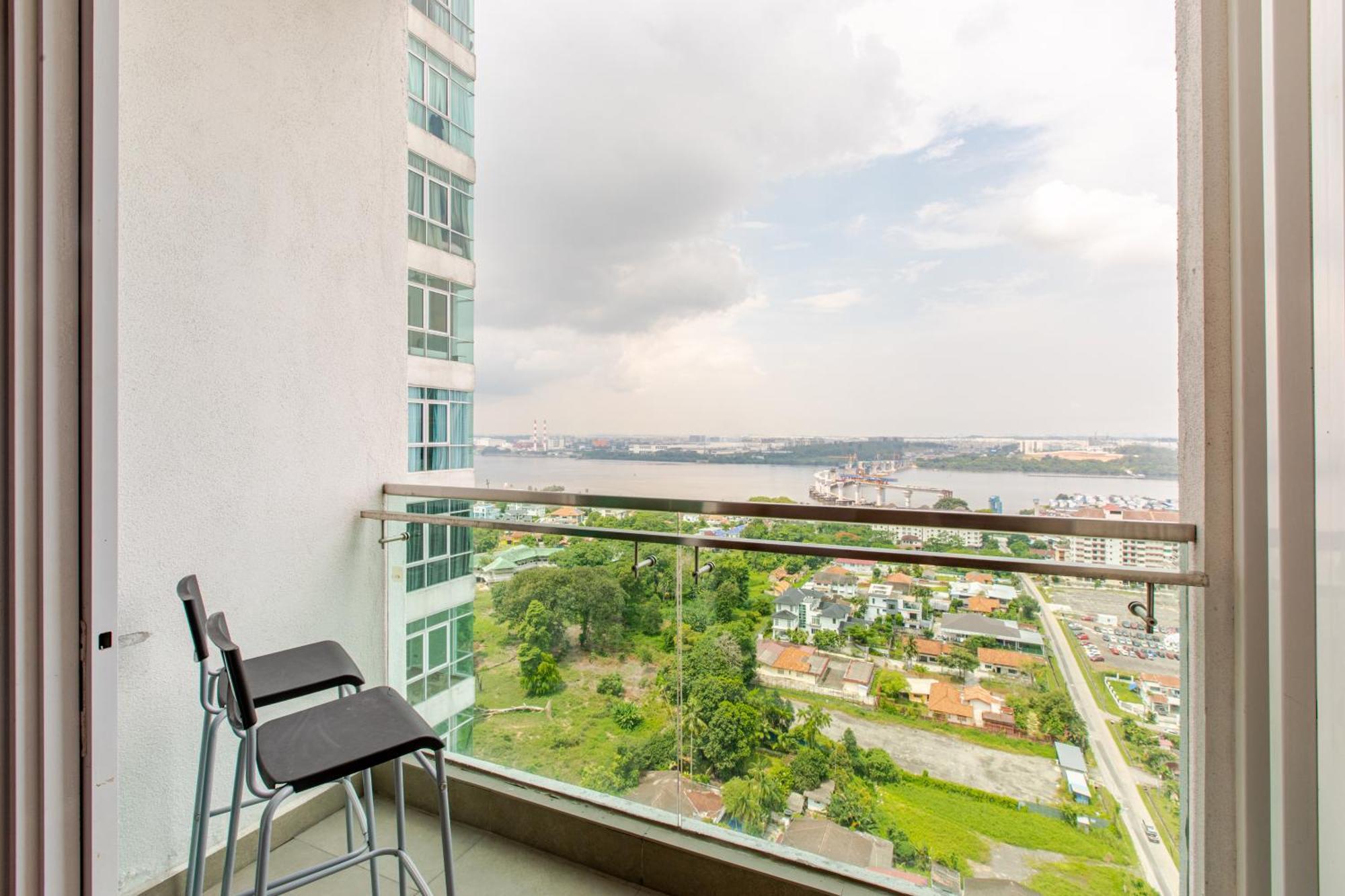 Paragon Suites Studios With Private Jacuzzi Near Ciq Rts 조호르 바루 외부 사진