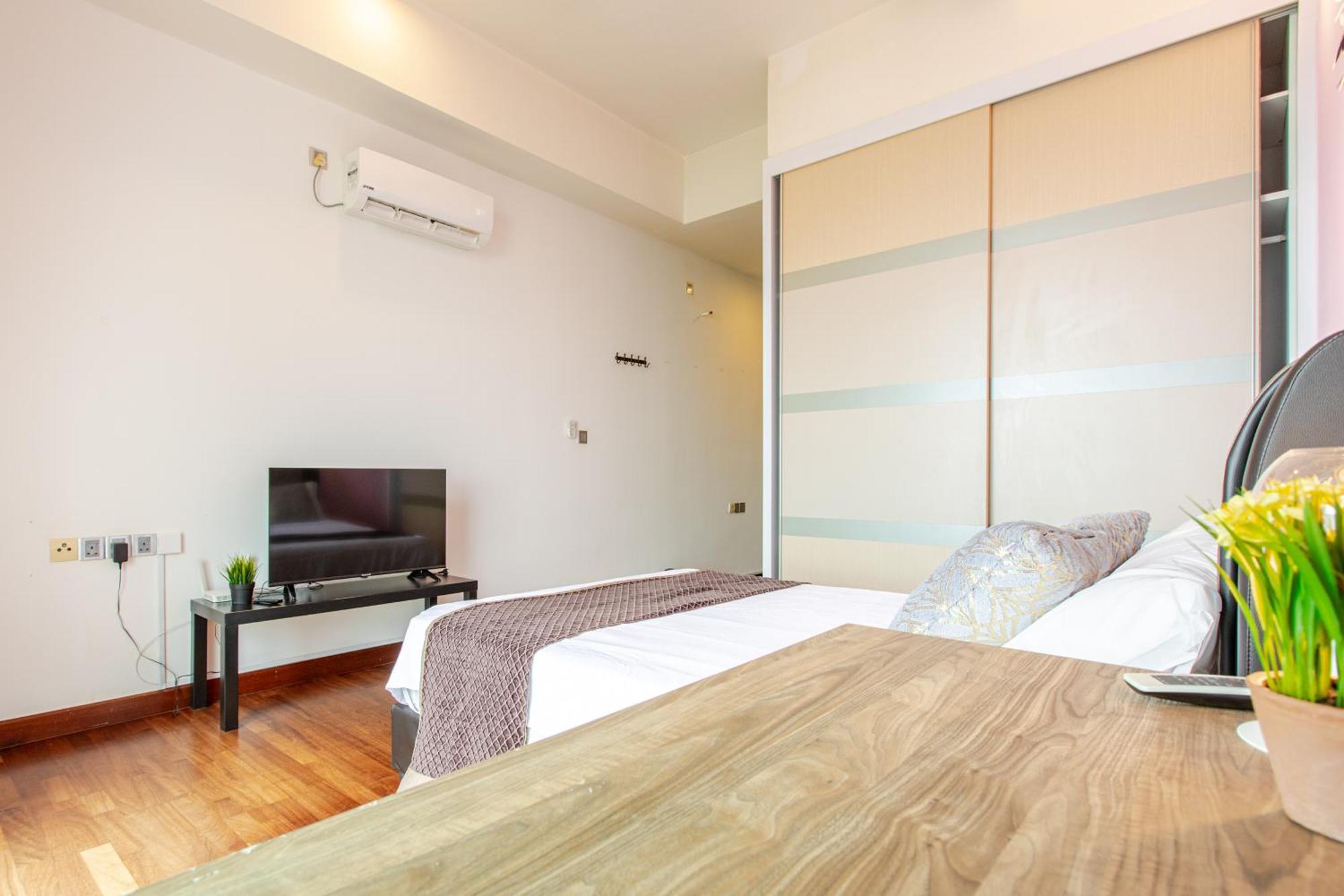 Paragon Suites Studios With Private Jacuzzi Near Ciq Rts 조호르 바루 외부 사진
